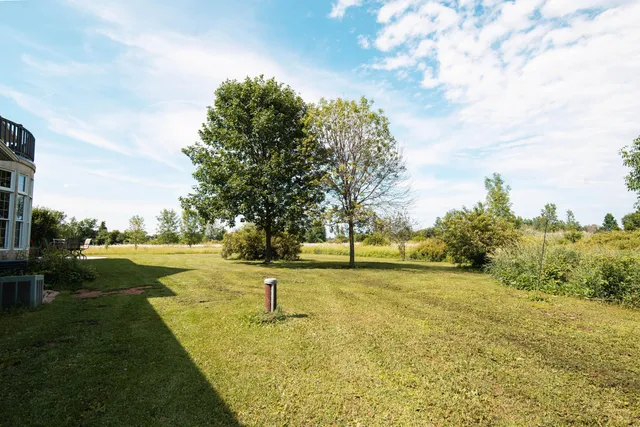 $925,000 | 5305 Goldust Court, Rockland, WI 54115