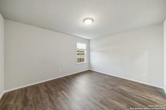 $1,600 | 327 Valmet Drive, New Braunfels, TX 78130