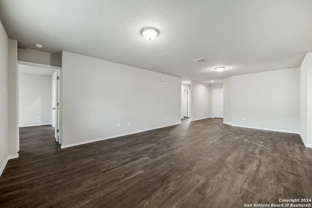 $1,600 | 327 Valmet Drive, New Braunfels, TX 78130