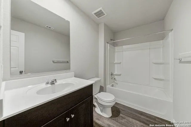 $1,600 | 327 Valmet Drive, New Braunfels, TX 78130