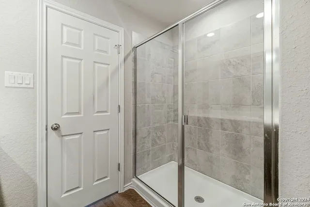 $1,600 | 327 Valmet Drive, New Braunfels, TX 78130