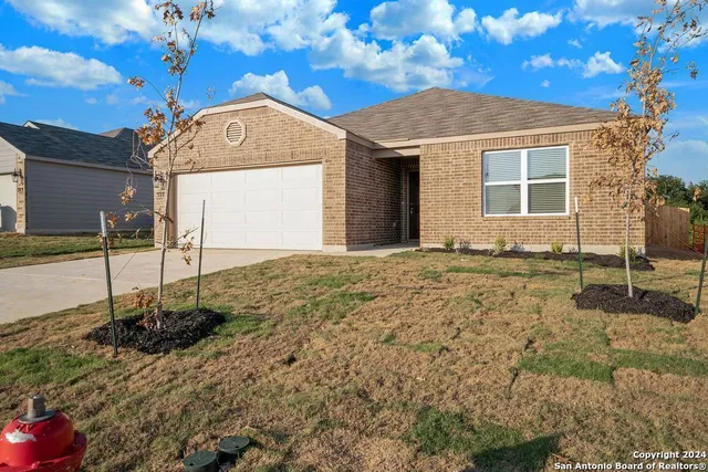 $1,600 | 327 Valmet Drive, New Braunfels, TX 78130