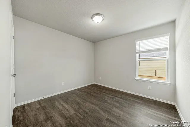 $1,600 | 327 Valmet Drive, New Braunfels, TX 78130