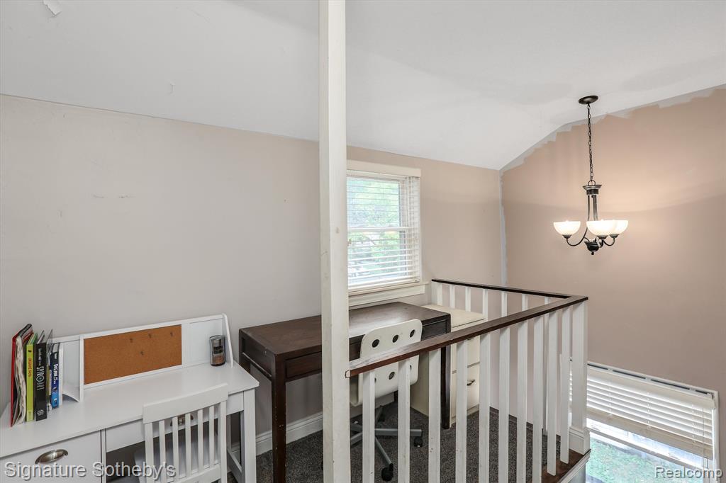 2147 Hampton Road Grosse Pointe Woods, MI 48236 - Photo 11 of 19