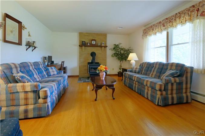 7098 Passer Road Coopersburg, PA 18036 - Photo 5 of 23 Gallery Image 5