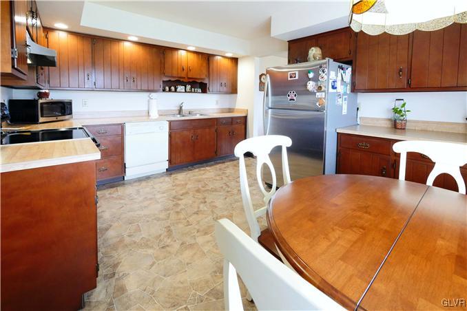 7098 Passer Road Coopersburg, PA 18036 - Photo 8 of 23 Gallery Image 8