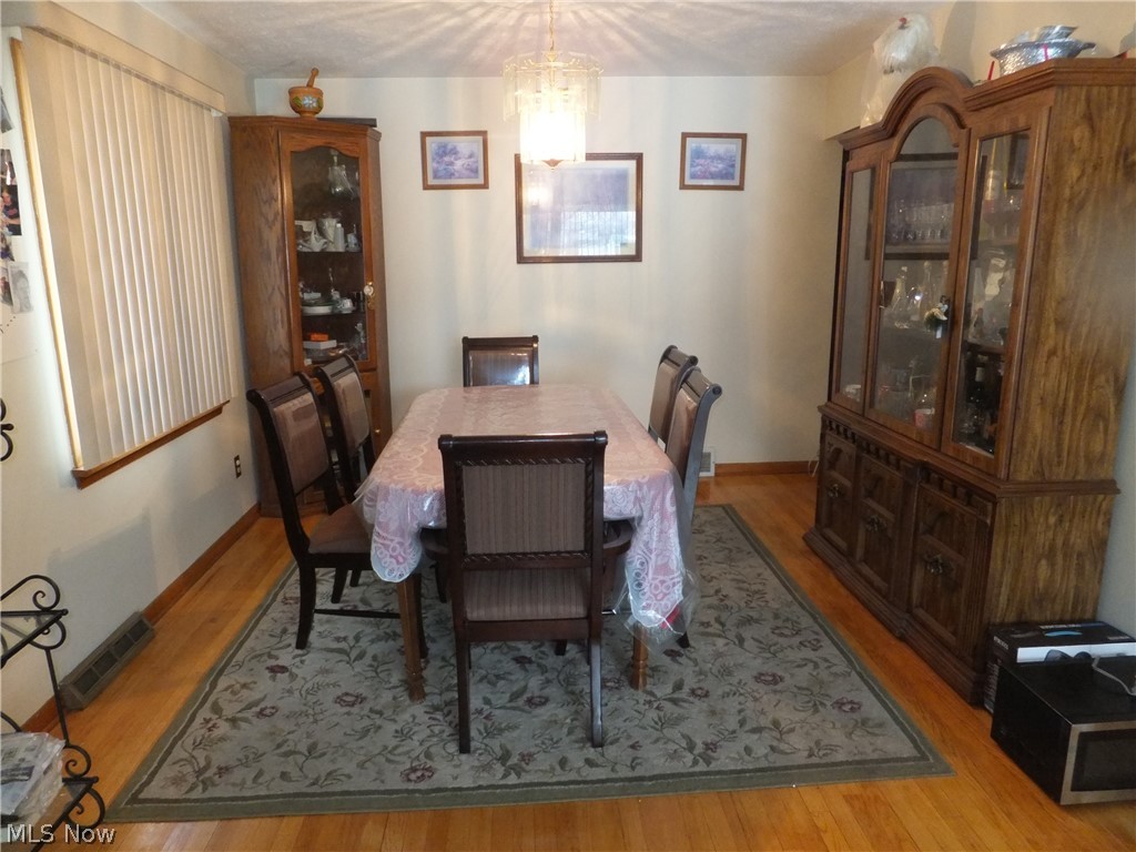8605 Biddulph Road Brooklyn, OH 44144 - Photo 4 of 24