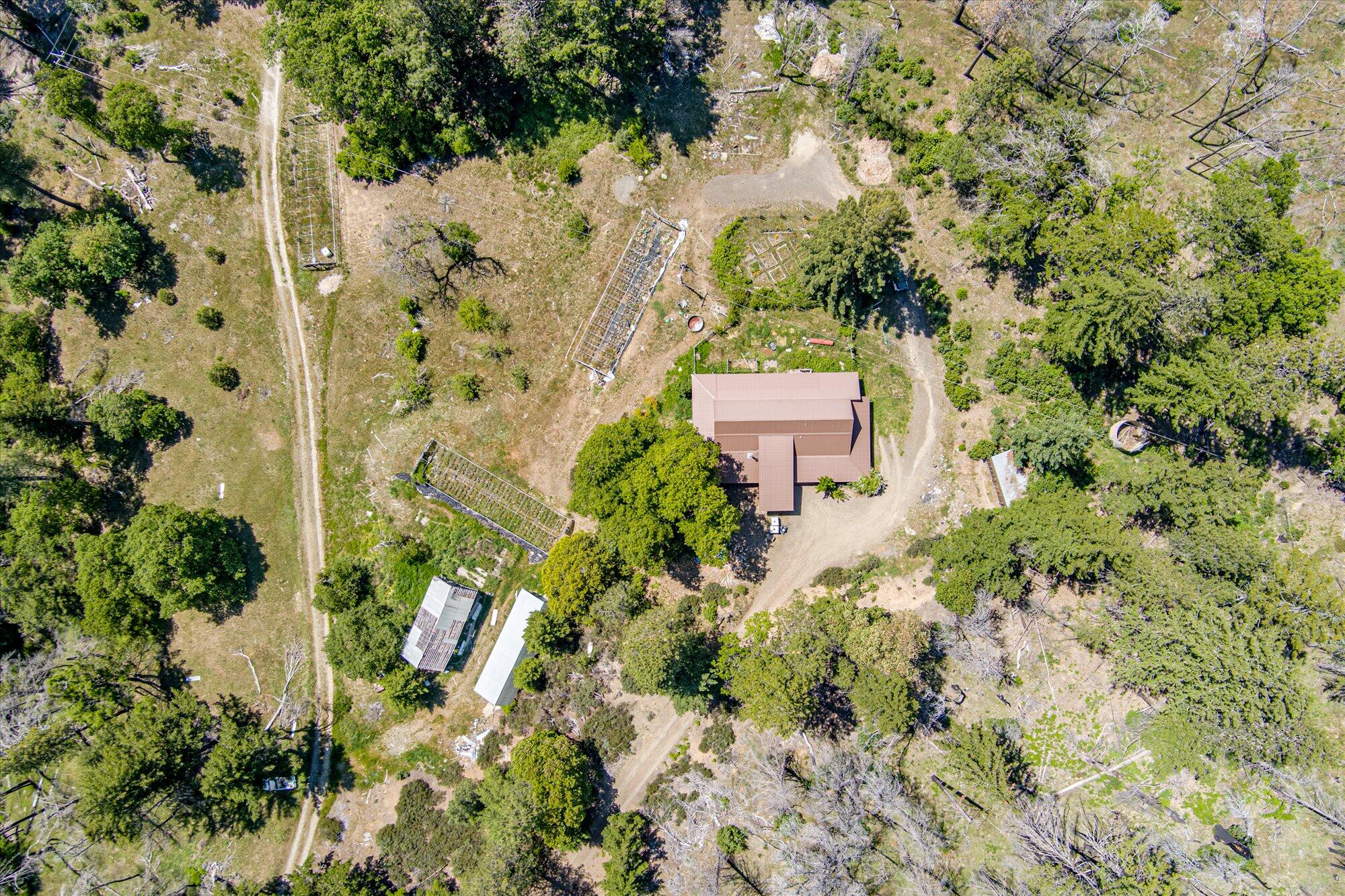 673 Thunderbolt Ranch Road Zenia, CA 95595 - Photo 9 of 45 Gallery Image 9
