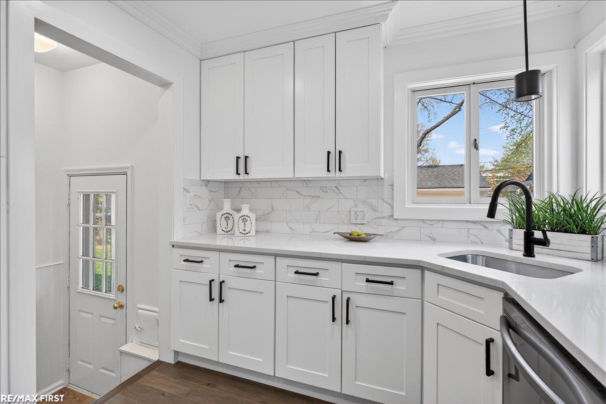 2752 Bamlet Road Royal Oak, MI 48073 - Photo 19 of 47 50205143-a98a9fd0-3169-4c7c-9941-da7c78ed0cbf.JPG
