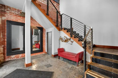 $450,000 | 1725 14th Street, Unit 207, Sacramento, CA 95811