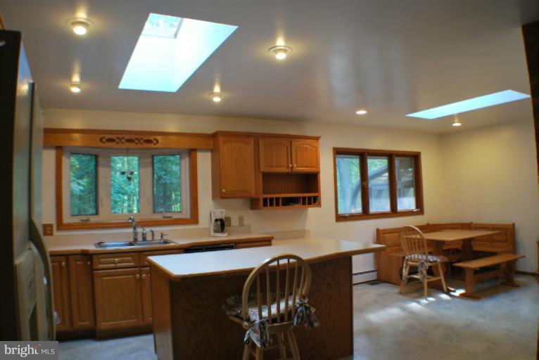 14027 Triadelphia Mill Road Dayton, MD 21036 - Photo 14 of 30 Kitchen