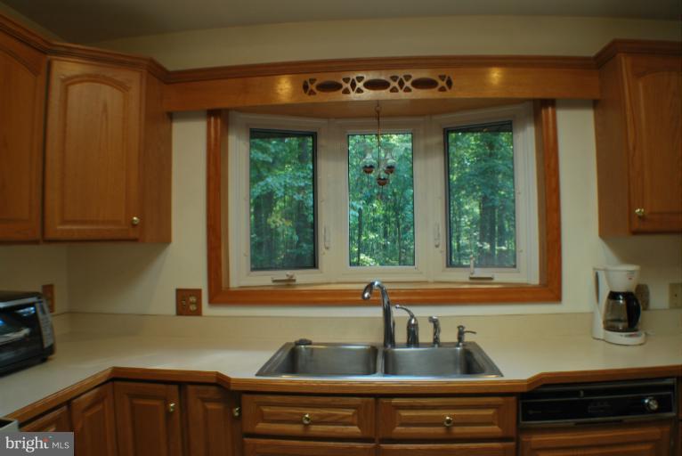 14027 Triadelphia Mill Road Dayton, MD 21036 - Photo 29 of 30 Kitchen