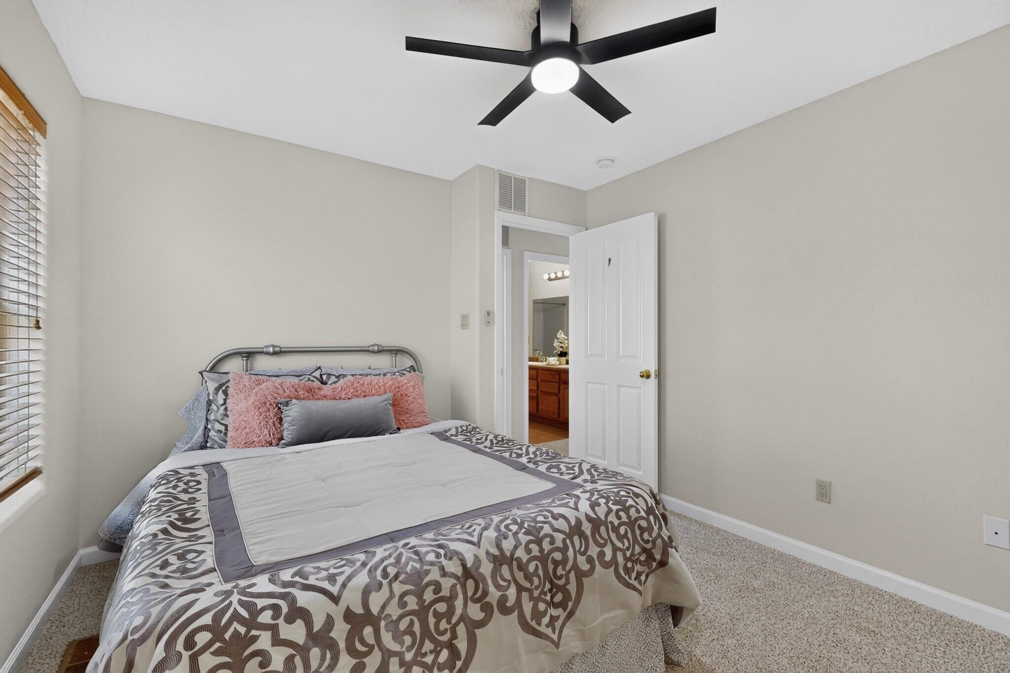 401 Minturn Loop Rio Rancho, NM 87124 - Photo 36 of 50 Gallery Image 36