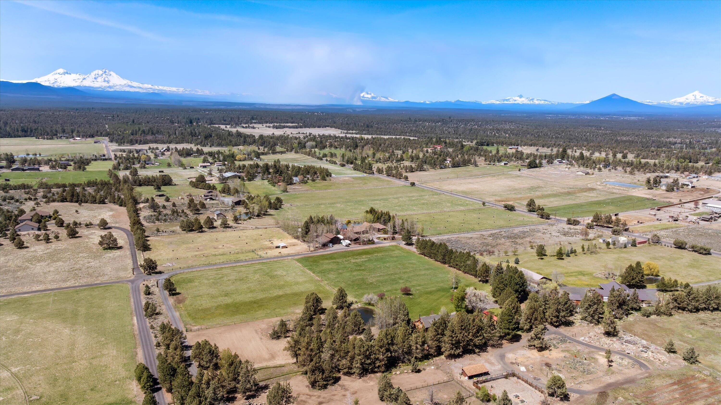 18575 Couch Market Road Bend, OR 97703 - Photo 72 of 93 76-250430_JILLROSELL-4