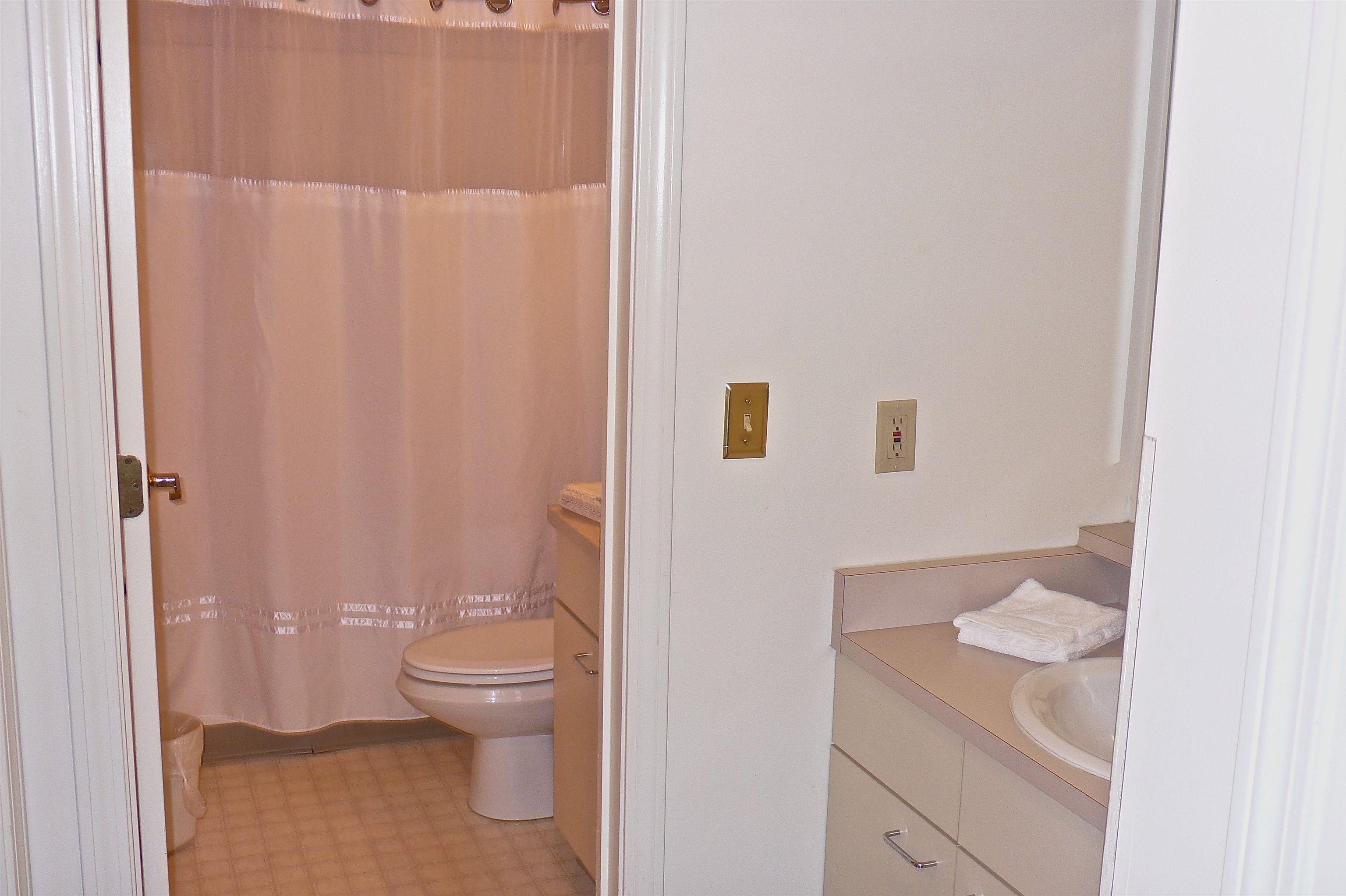 28 Packard's Road, Unit 410 Waterville Valley, NH 03215 - Photo 12 of 27