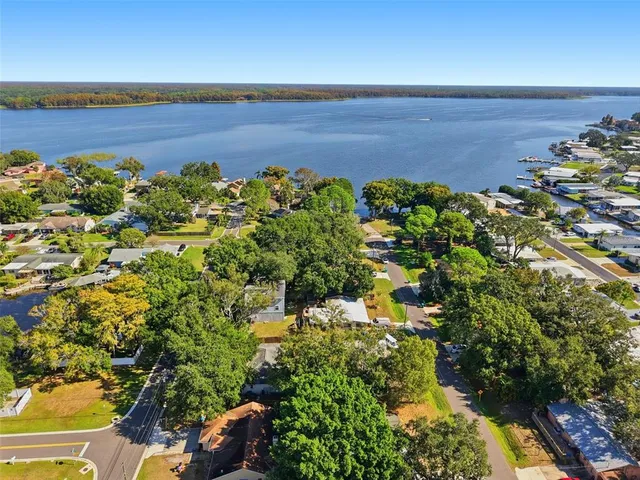 $300,000 | 42 Lake Shore Drive, Palm Harbor, FL 34684