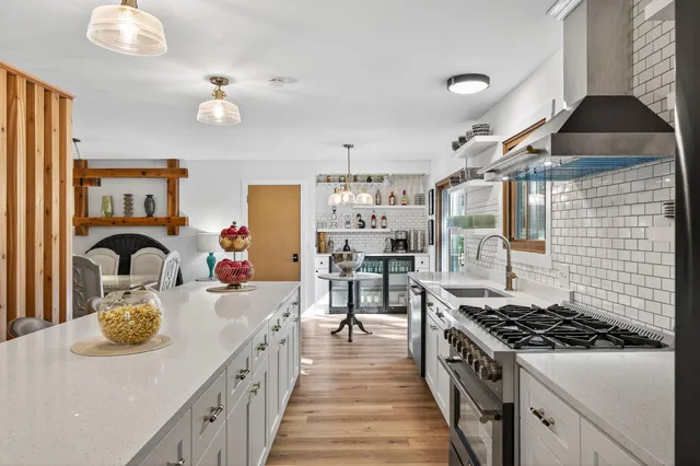 $710,000 | 3225 Wellington Lane North, Plymouth, MN 55441