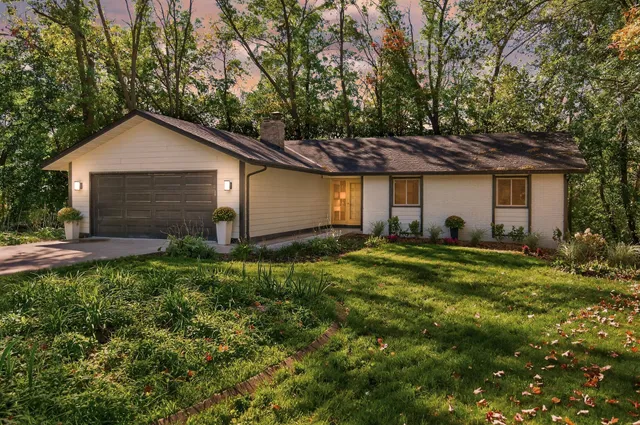 $710,000 | 3225 Wellington Lane North, Plymouth, MN 55441