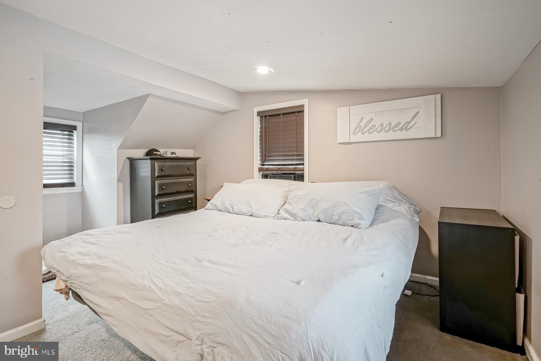 29 Nottingham Road Pennsville, NJ 08070 - Photo 21 of 35 Primary bedroom
