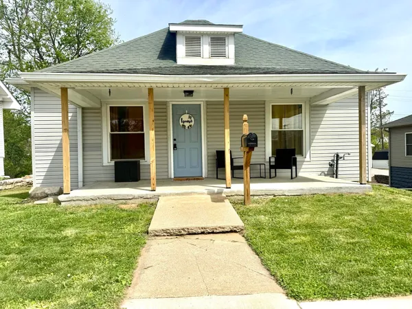 $179,900 | 940 I Street, Bedford, IN 47421
