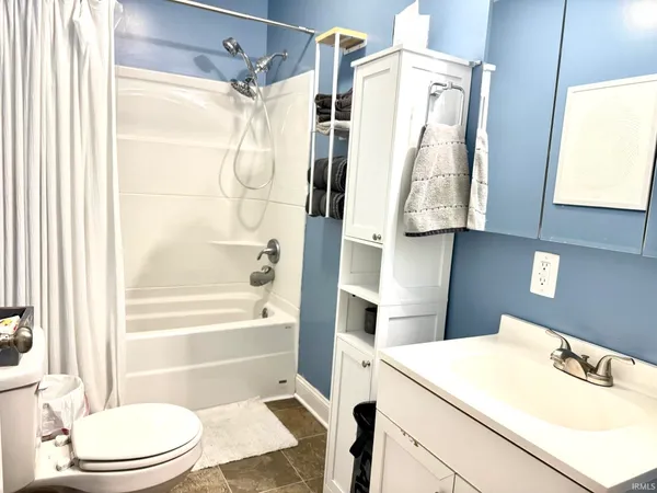 $179,900 | 940 I Street, Bedford, IN 47421