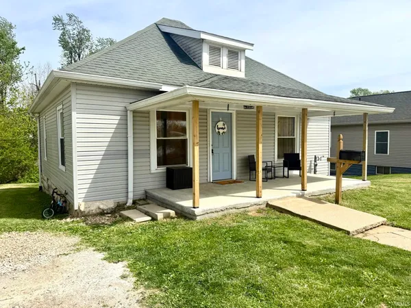 $179,900 | 940 I Street, Bedford, IN 47421