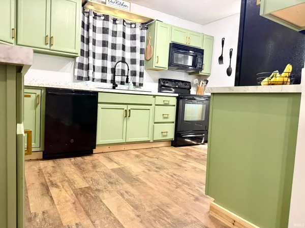 $179,900 | 940 I Street, Bedford, IN 47421