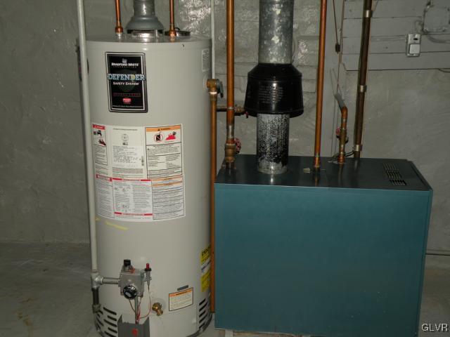 343 Broad Street Emmaus, PA 18049 - Photo 9 of 16