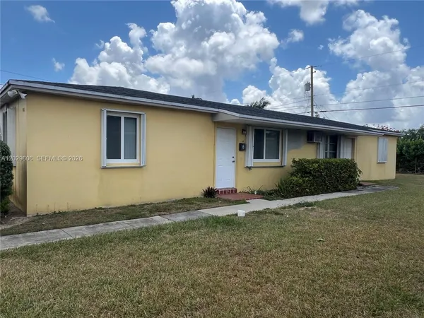 $2,000 | 17962 Southwest 296th Street, Unit A, Homestead, FL 33030