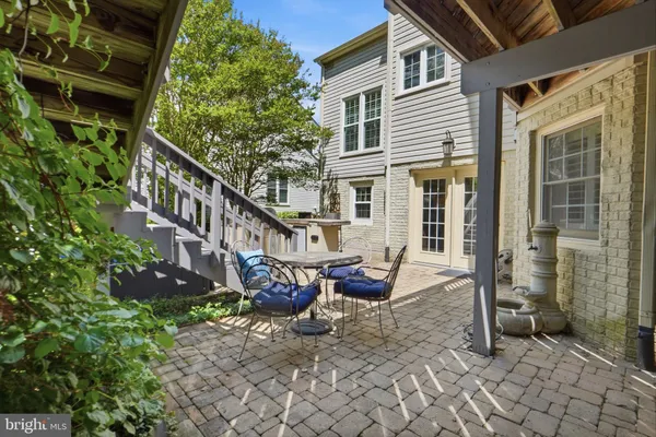 $1,400,000 | 7425 Spring Summit Road, Springfield, VA 22150