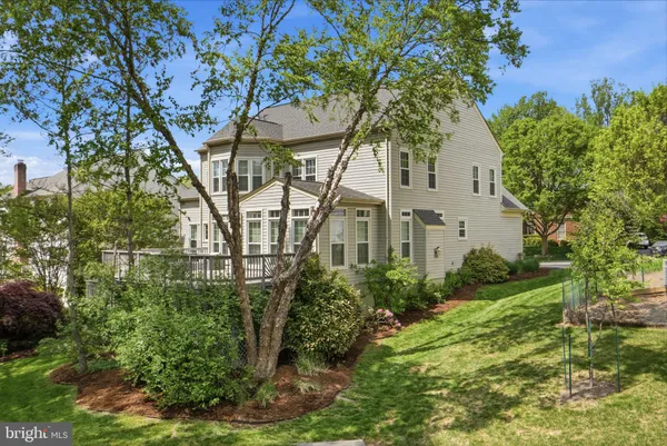 $1,400,000 | 7425 Spring Summit Road, Springfield, VA 22150