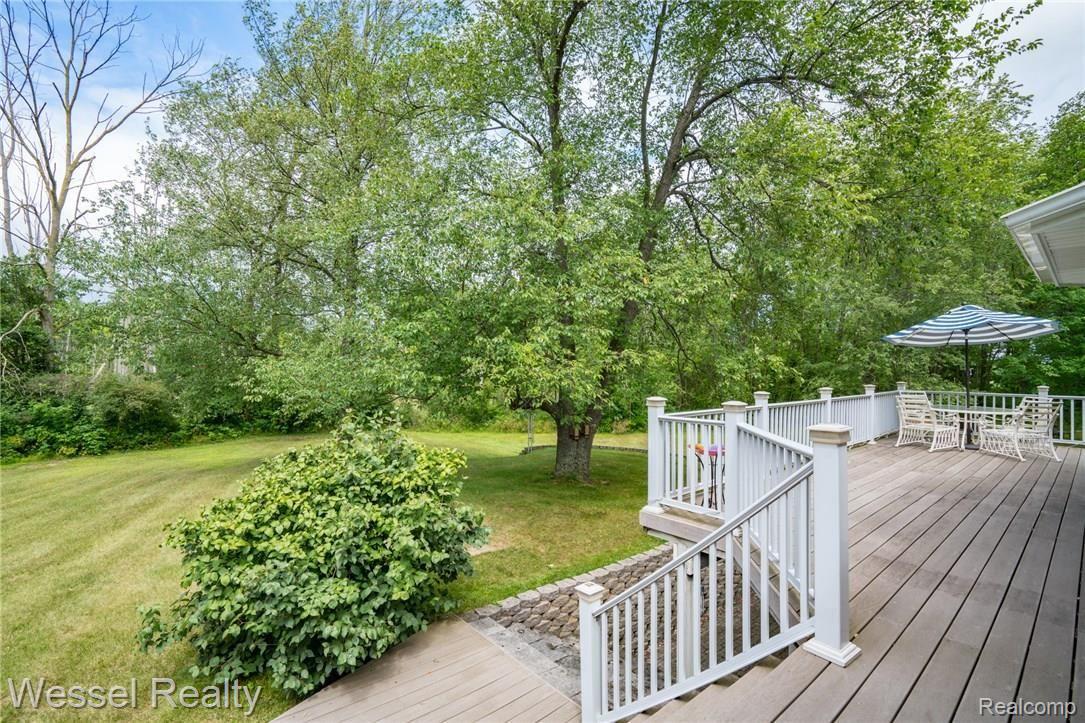 12253 East Ridge Drive Romeo, MI 48065 - Photo 8 of 46 Eridge-8.jpg