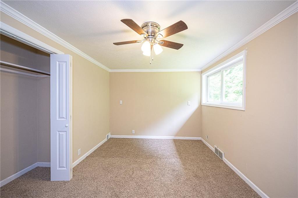 321 Logan Road Imperial, PA 15126 - Photo 16 of 24 Gallery Image 16