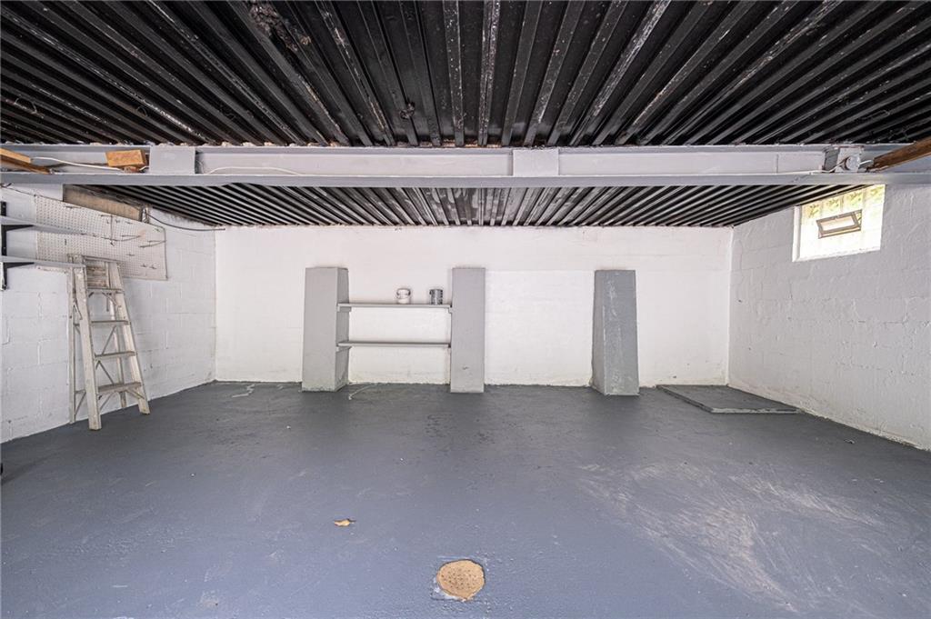 321 Logan Road Imperial, PA 15126 - Photo 19 of 24 2 car garage