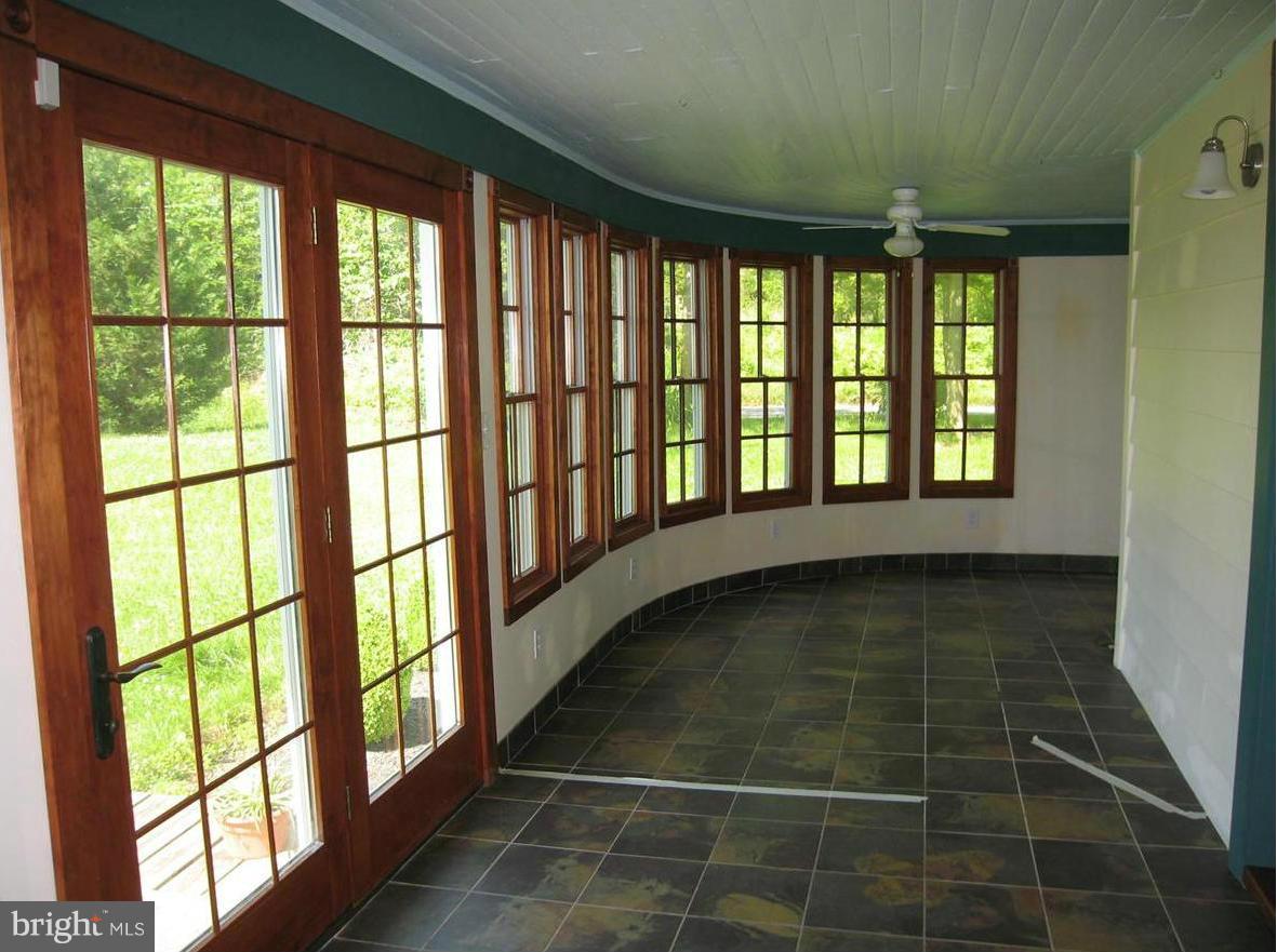 1636 Leetown Road Summit Point, WV 25446 - Photo 11 of 19 Interior (General)