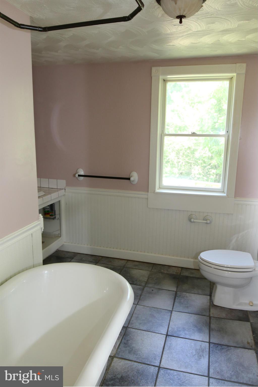 1636 Leetown Road Summit Point, WV 25446 - Photo 16 of 19 Bath