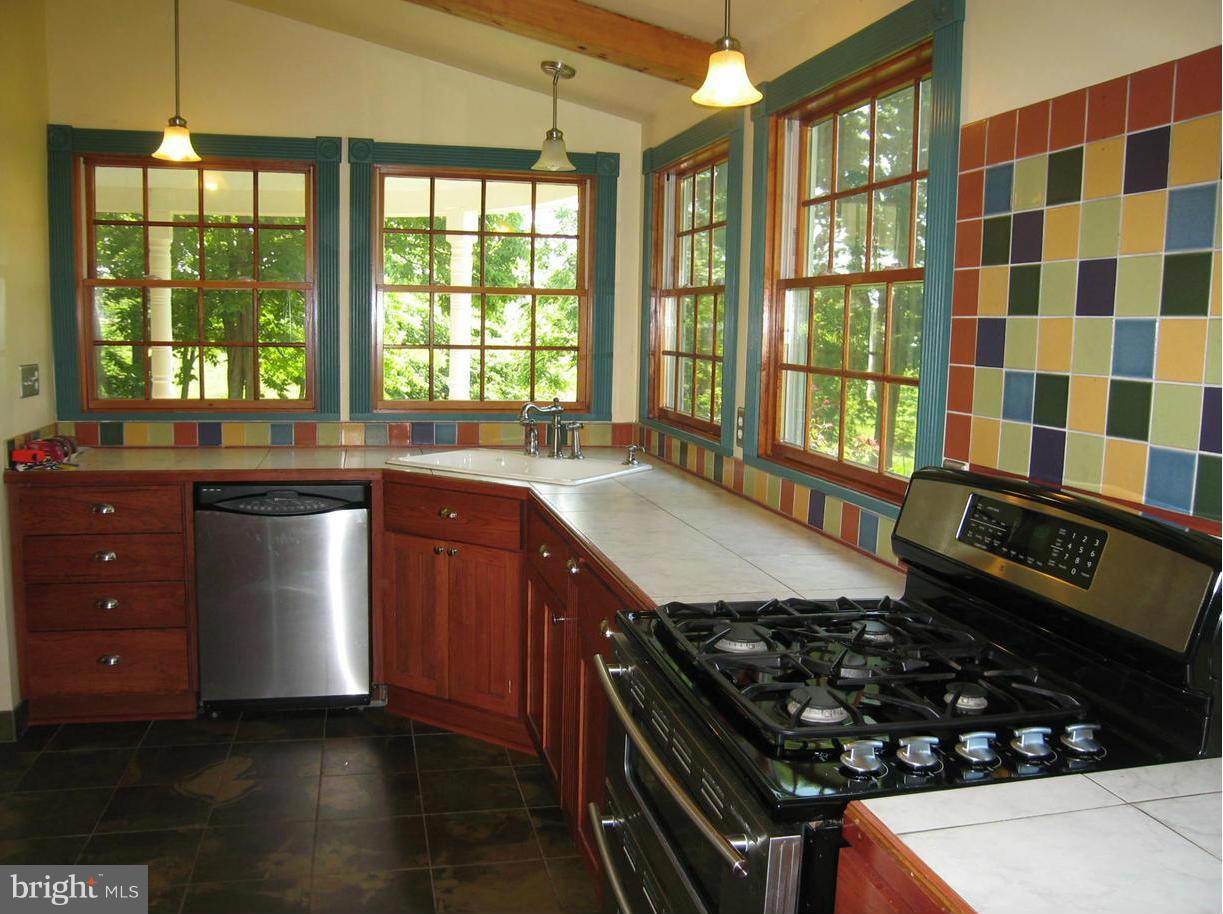 1636 Leetown Road Summit Point, WV 25446 - Photo 7 of 19 Kitchen