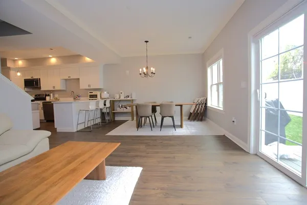 $3,900 | 876 Washington Street, Unit 876, Norwood, MA 02062