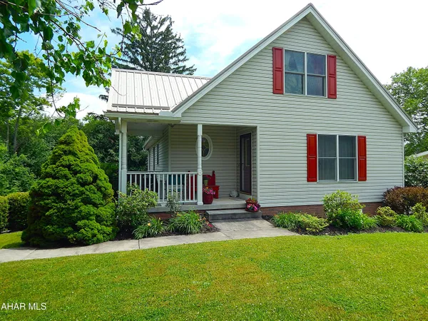 $299,000 | 492 Overlook Drive, Hollidaysburg, PA 16648
