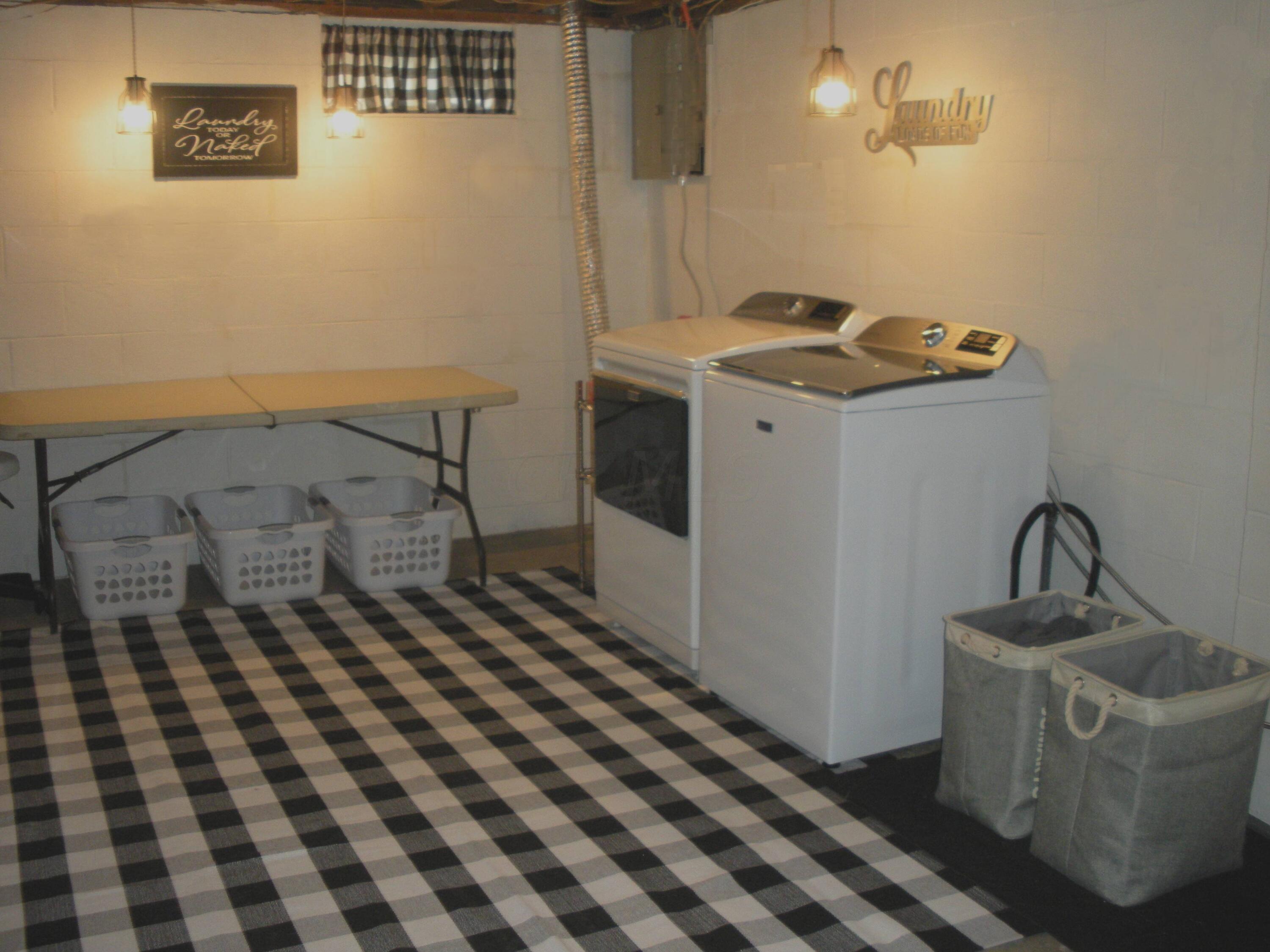 417 Cedar Heights Road Circleville, OH 43113 - Photo 23 of 25 Spacious Laundry