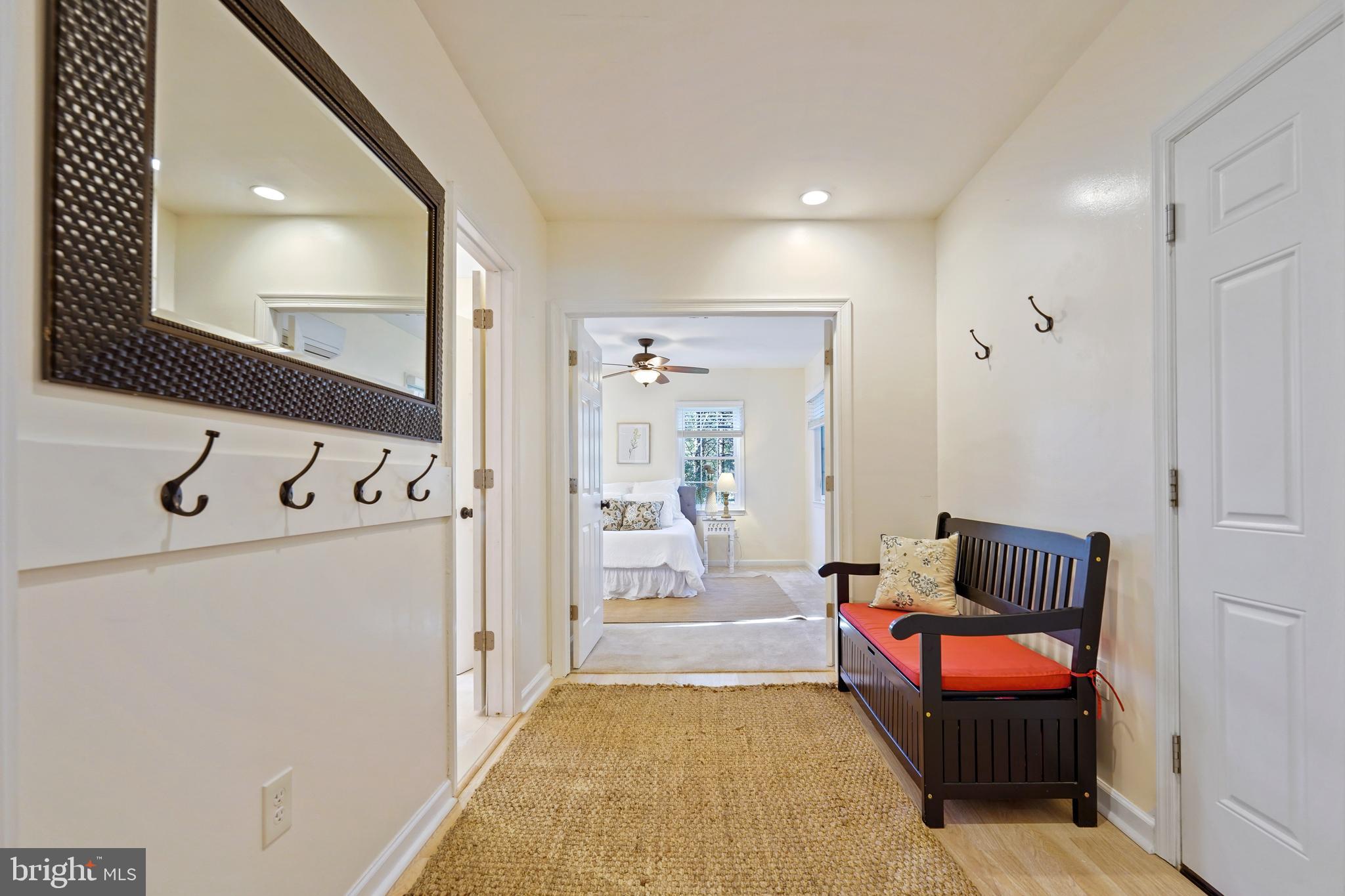 5206 Dalby Lane Burke, VA 22015 - Photo 12 of 36