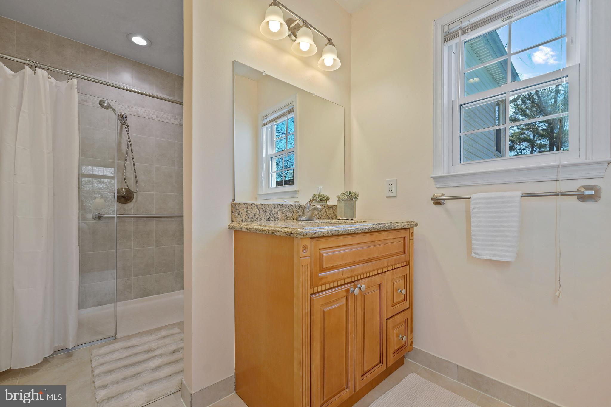 5206 Dalby Lane Burke, VA 22015 - Photo 17 of 36