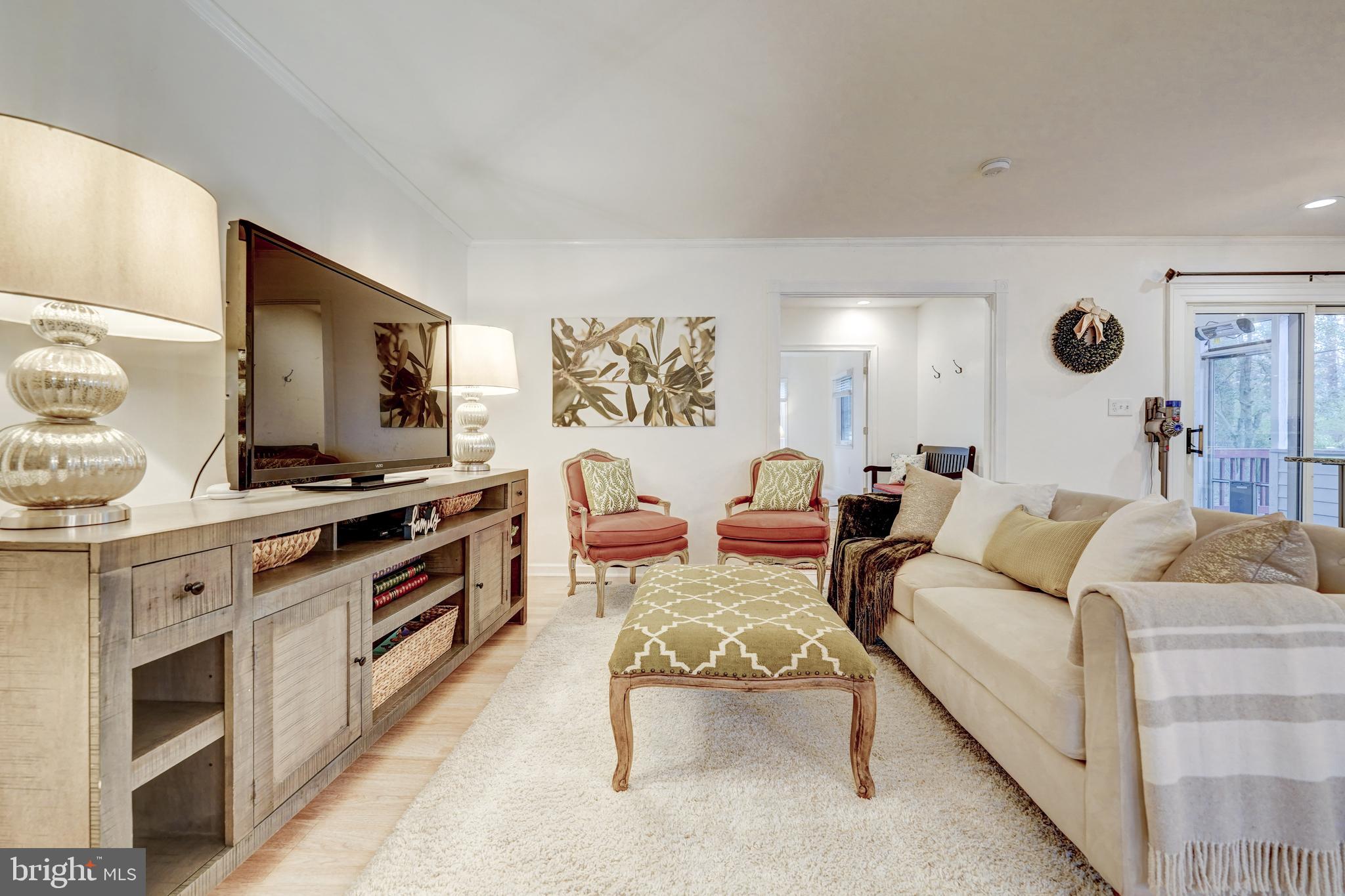 5206 Dalby Lane Burke, VA 22015 - Photo 10 of 36