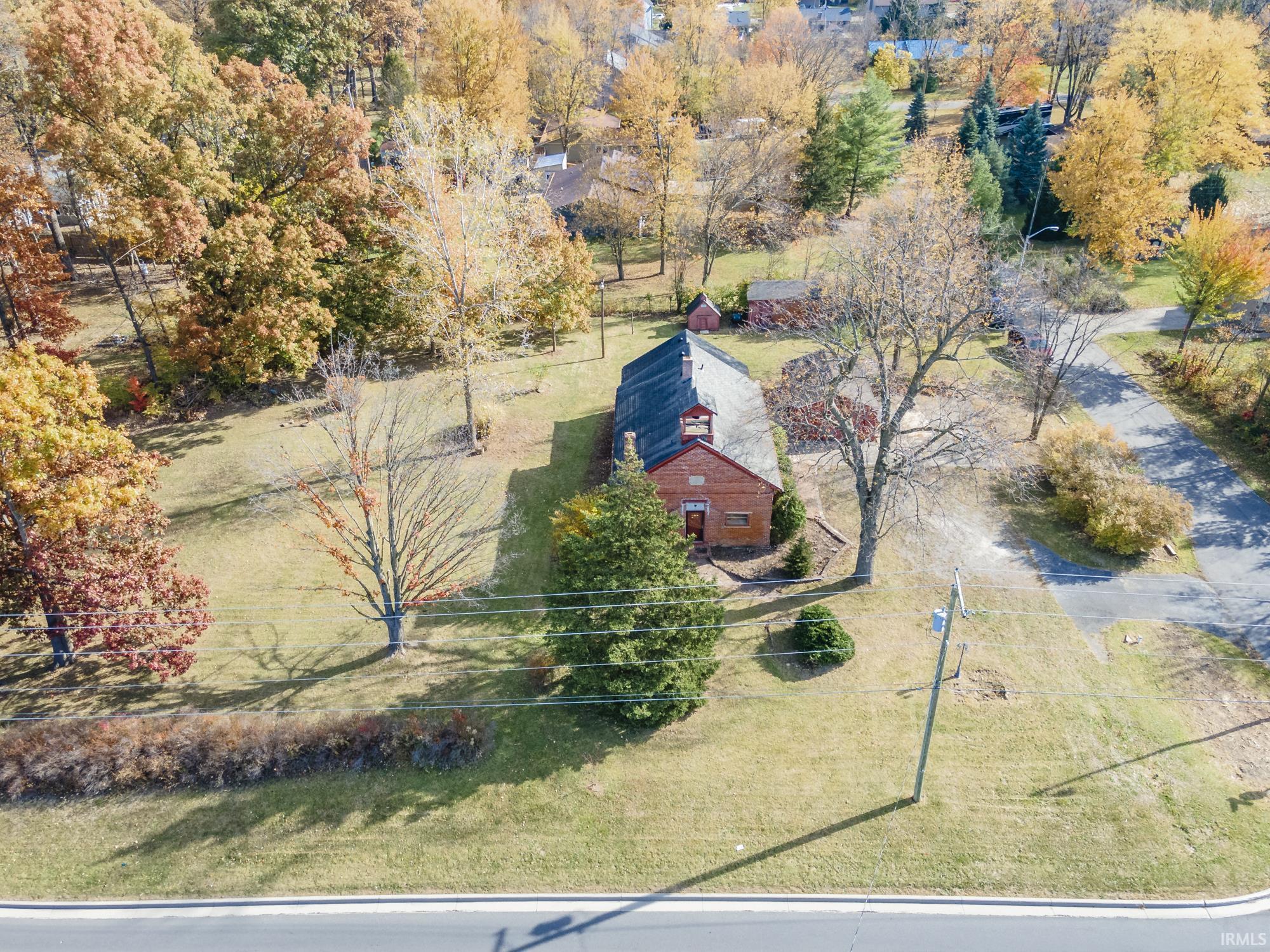 8126 Coldwater Road Fort Wayne, IN 46825 - Photo 35 of 36