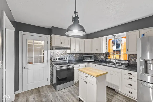 $235,000 | 3011 Taylor Road, Columbus, IN 47203