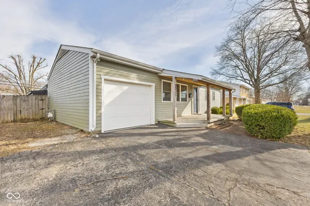 $235,000 | 3011 Taylor Road, Columbus, IN 47203