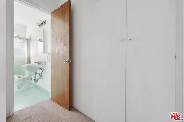 $1,300 | 1317 Wilcox Avenue, Unit C, Los Angeles, CA 90028