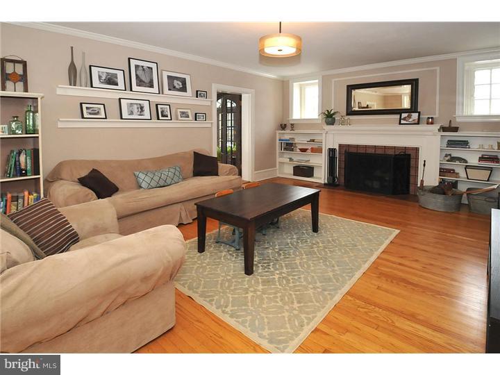 421 Newbold Road Jenkintown, PA 19046 - Photo 10 of 25 Living Room