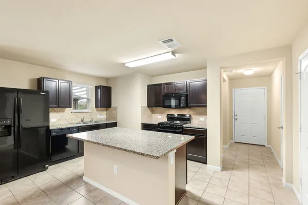 $2,050 | 609 Topaz Lane, Leander, TX 78641