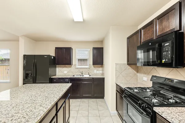 $2,050 | 609 Topaz Lane, Leander, TX 78641